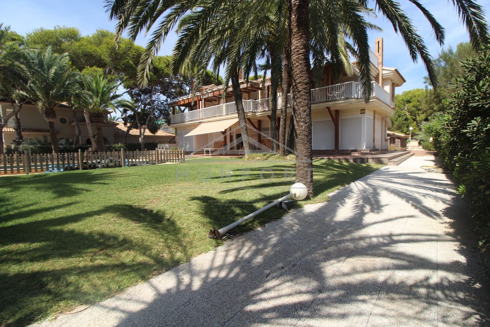 Herverkoop - Villa's -
Orihuela Costa - Punta Prima