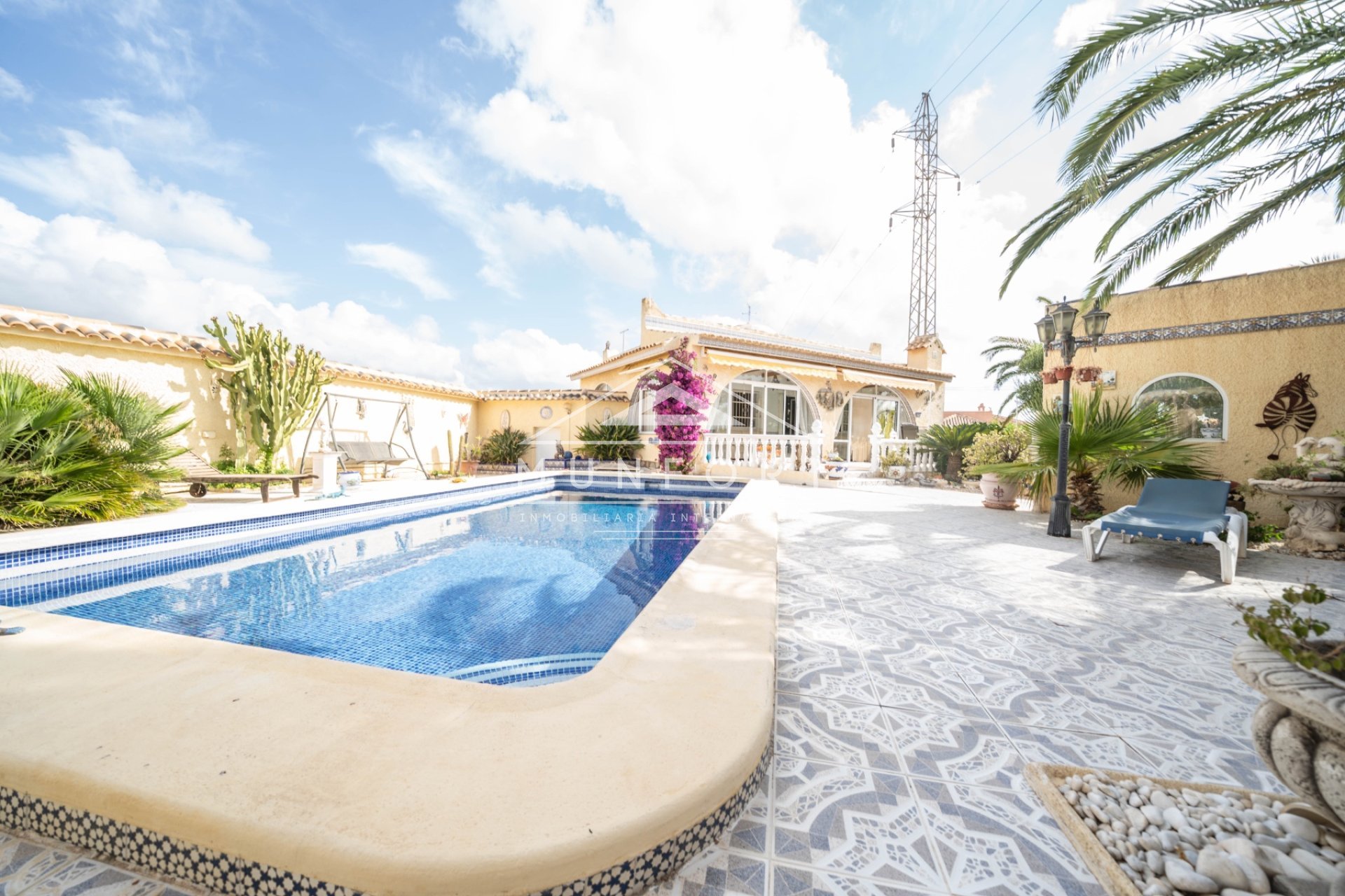 Herverkoop - Villa's -
Orihuela Costa - Villamart&iacute;n