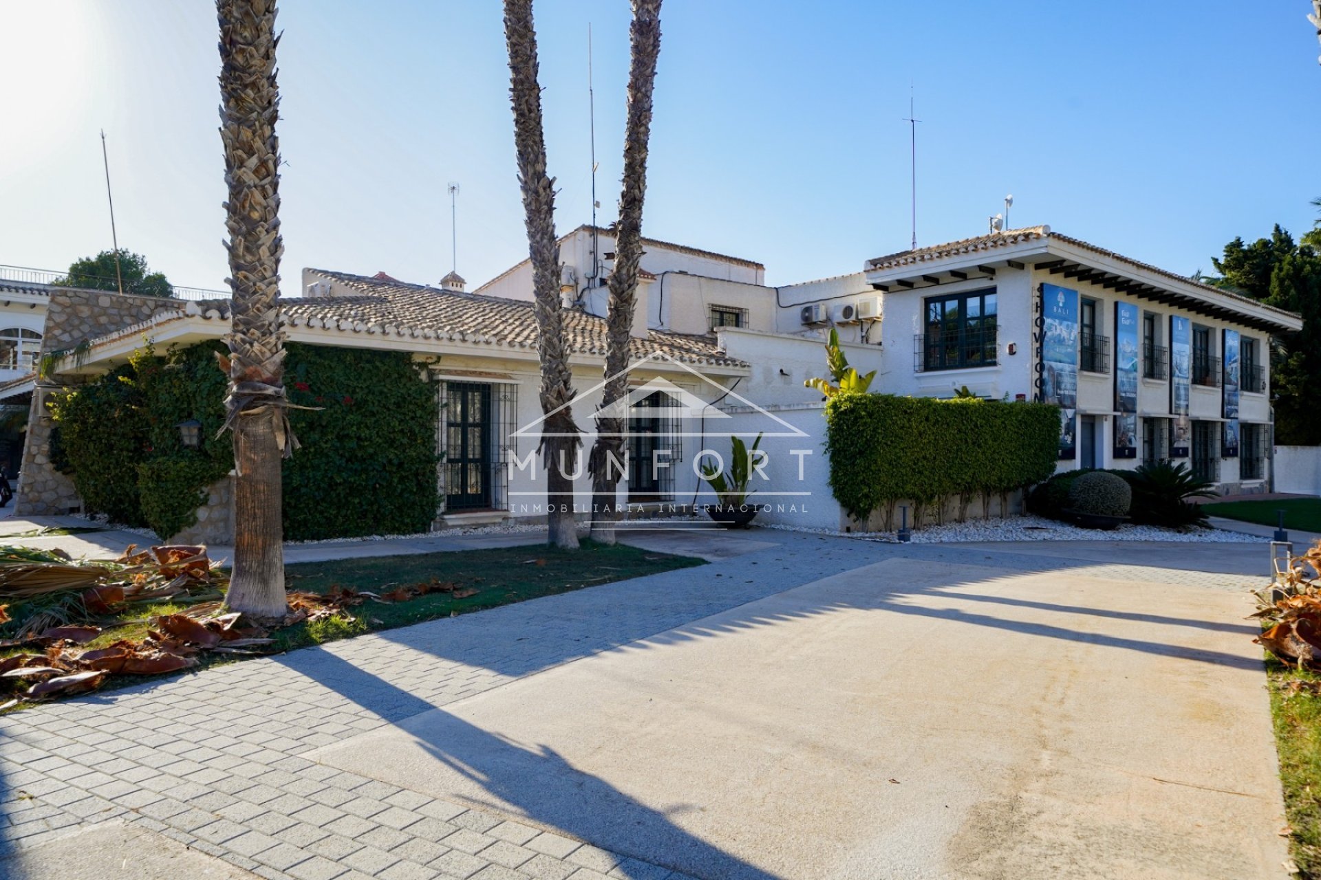 Herverkoop - Villa's -
Orihuela Costa - Villamartín