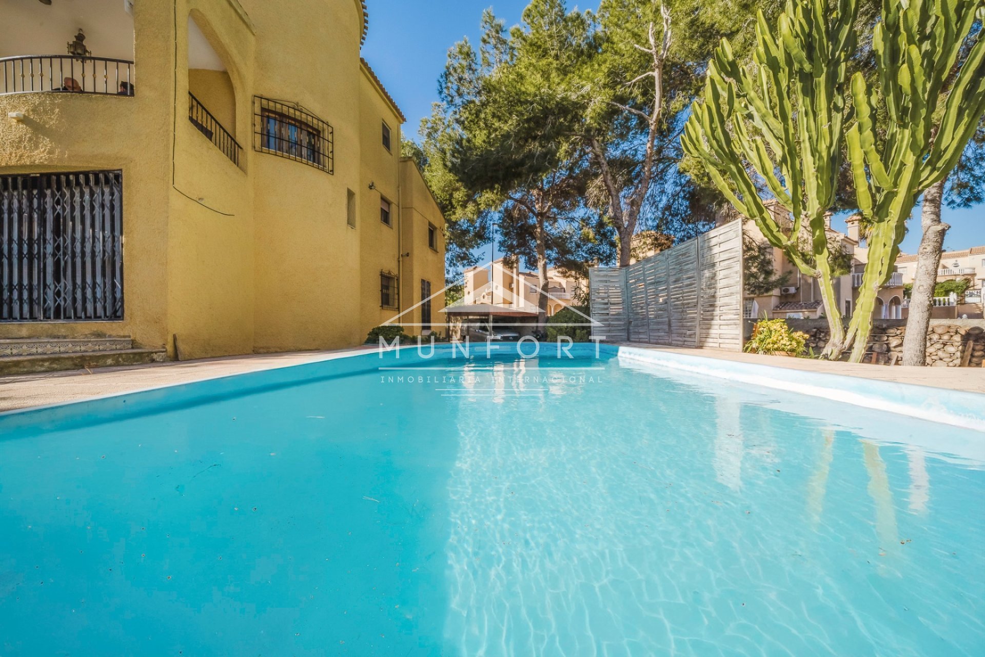 Herverkoop - Villa's -
Orihuela Costa - Villamartin