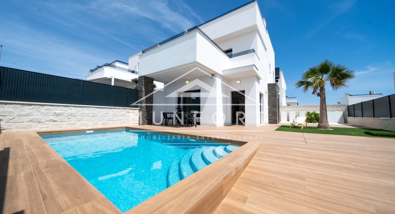 Herverkoop - Villa's -
Orihuela - Vistabella - Orihuela