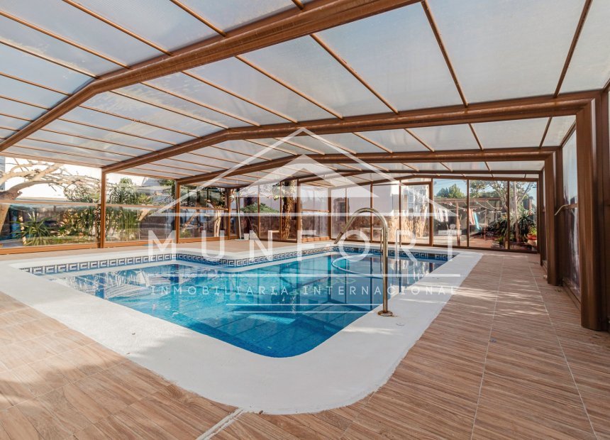 Herverkoop - Villa's -
Orihuela