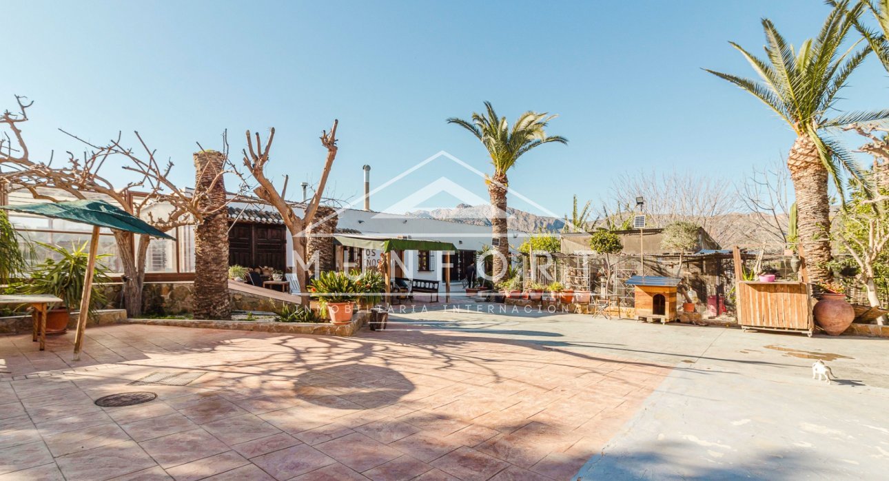 Herverkoop - Villa's -
Orihuela