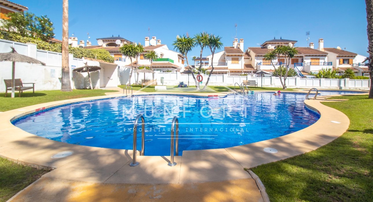 Herverkoop - Villa's -
Pilar de la Horadada - Mil Palmeras