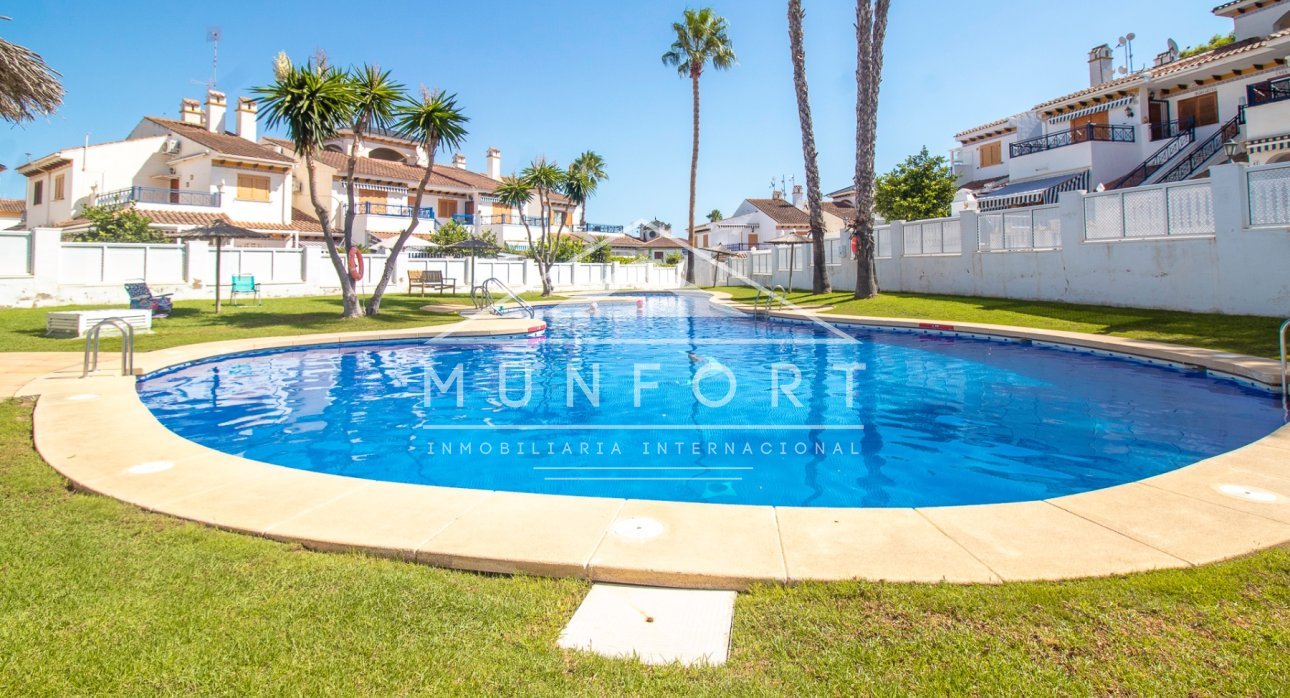 Herverkoop - Villa's -
Pilar de la Horadada - Mil Palmeras