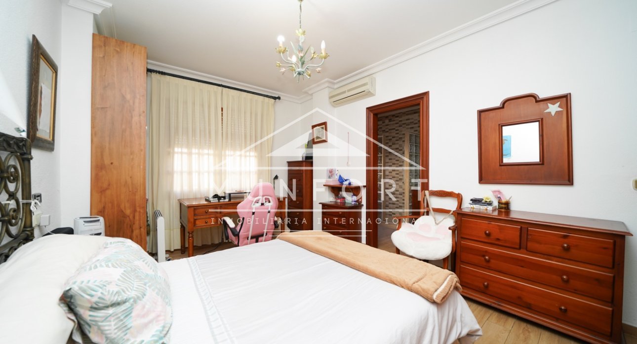 Herverkoop - Villa's -
Pilar de la Horadada