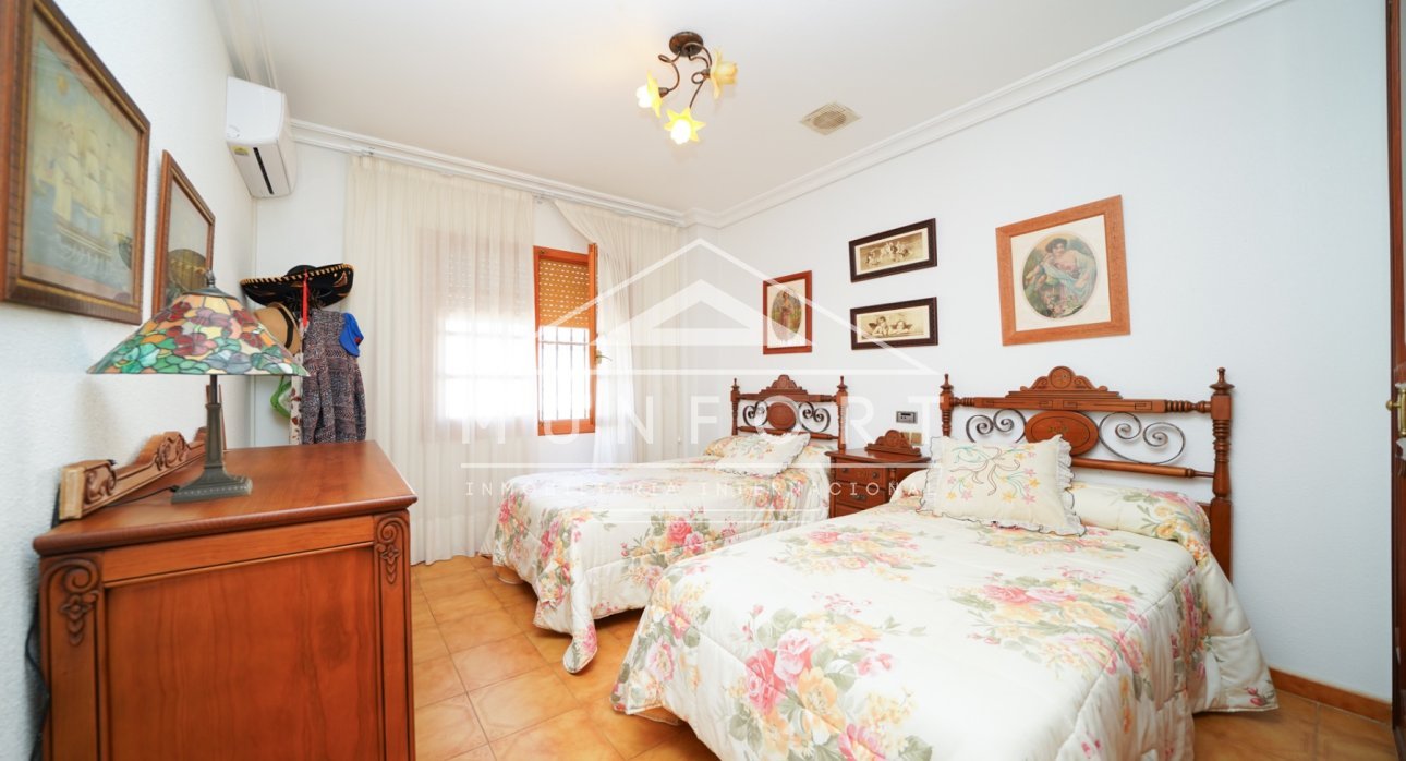 Herverkoop - Villa's -
Pilar de la Horadada