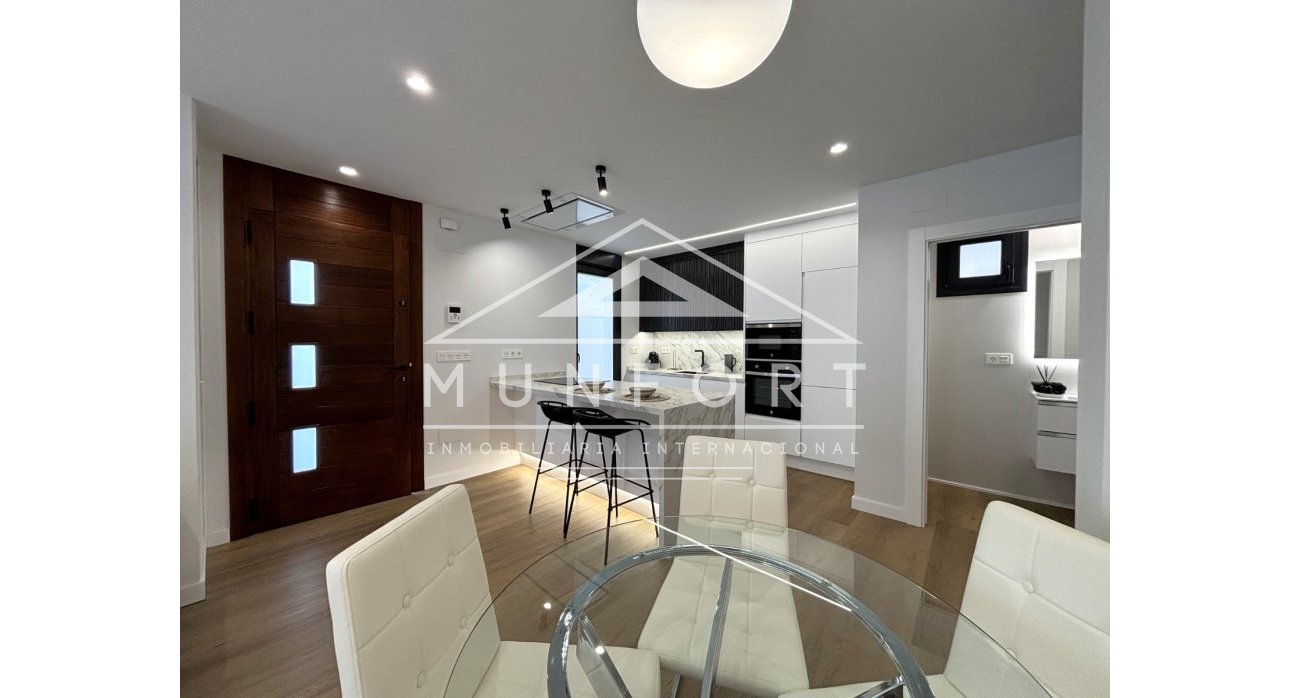 Herverkoop - Villa's -
Pilar de la Horadada