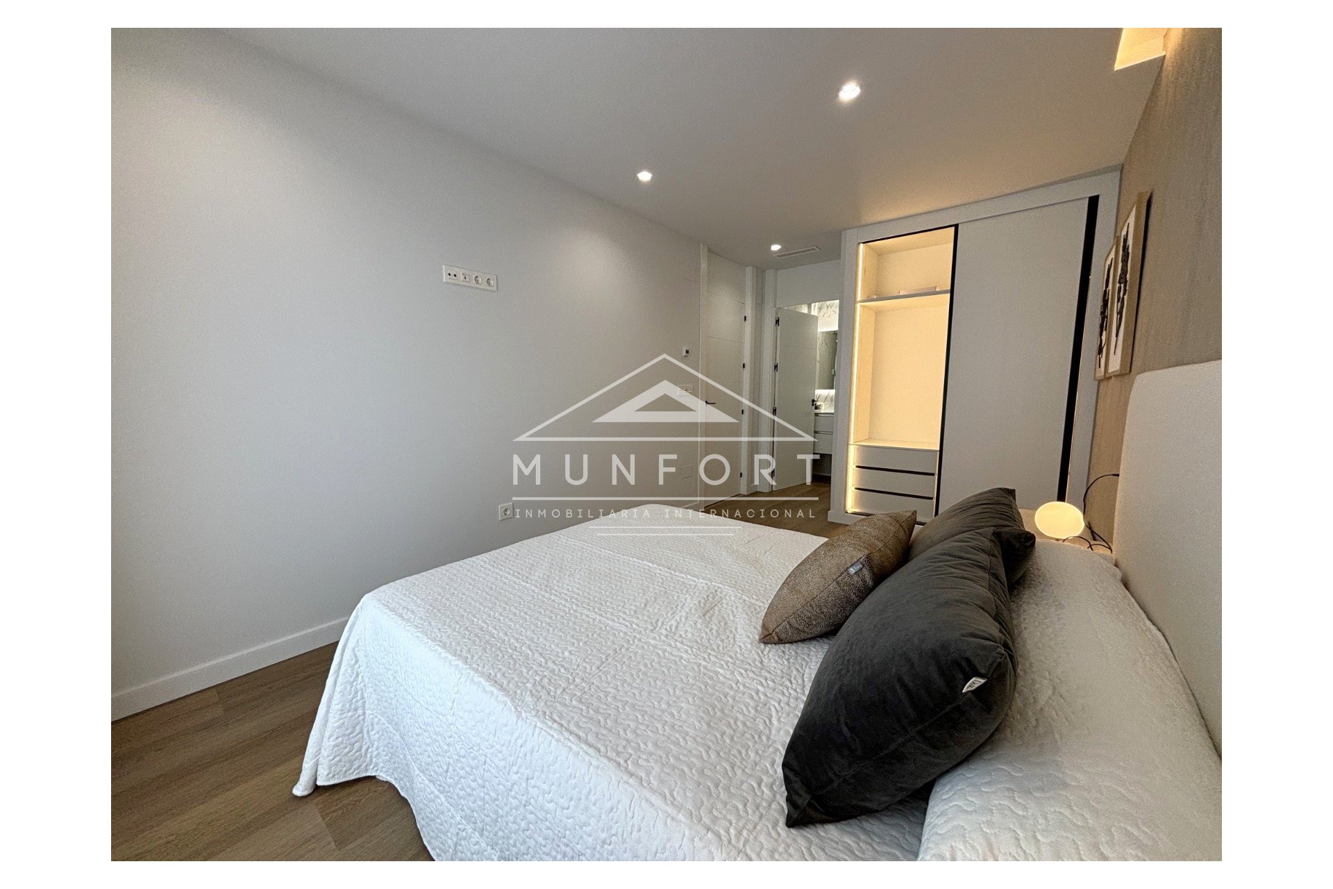 Herverkoop - Villa's -
Pilar de la Horadada