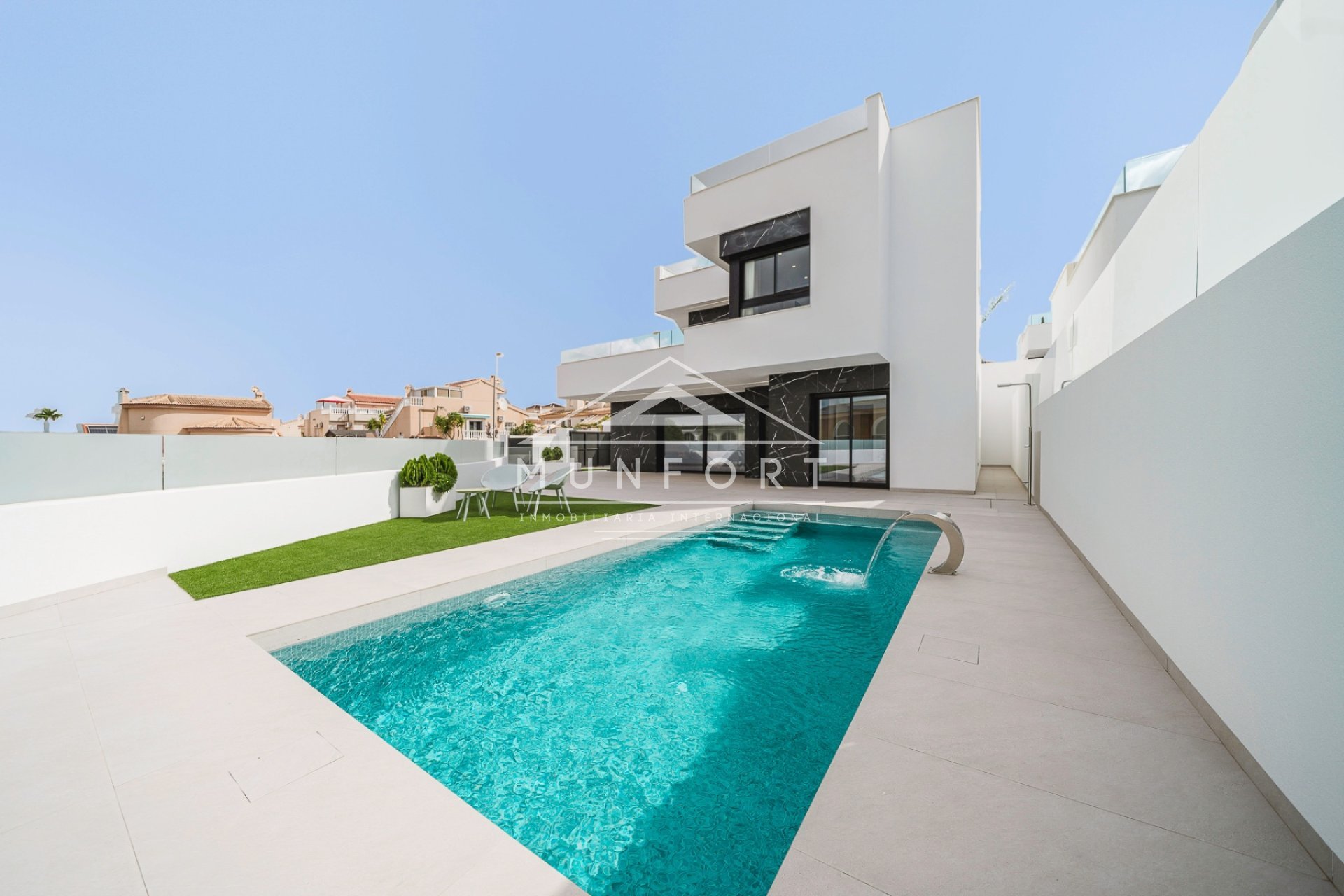 Herverkoop - Villa's -
Rojales