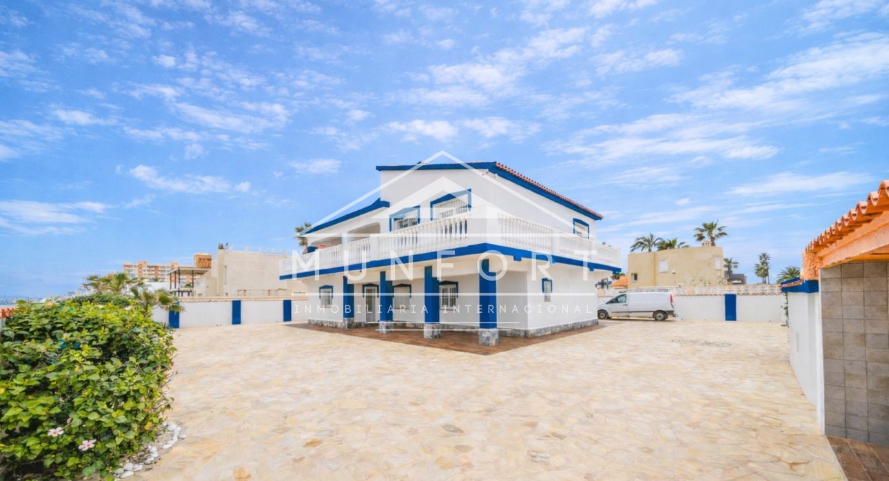 Herverkoop - Villa's -
San Javier - La Manga del Mar Menor