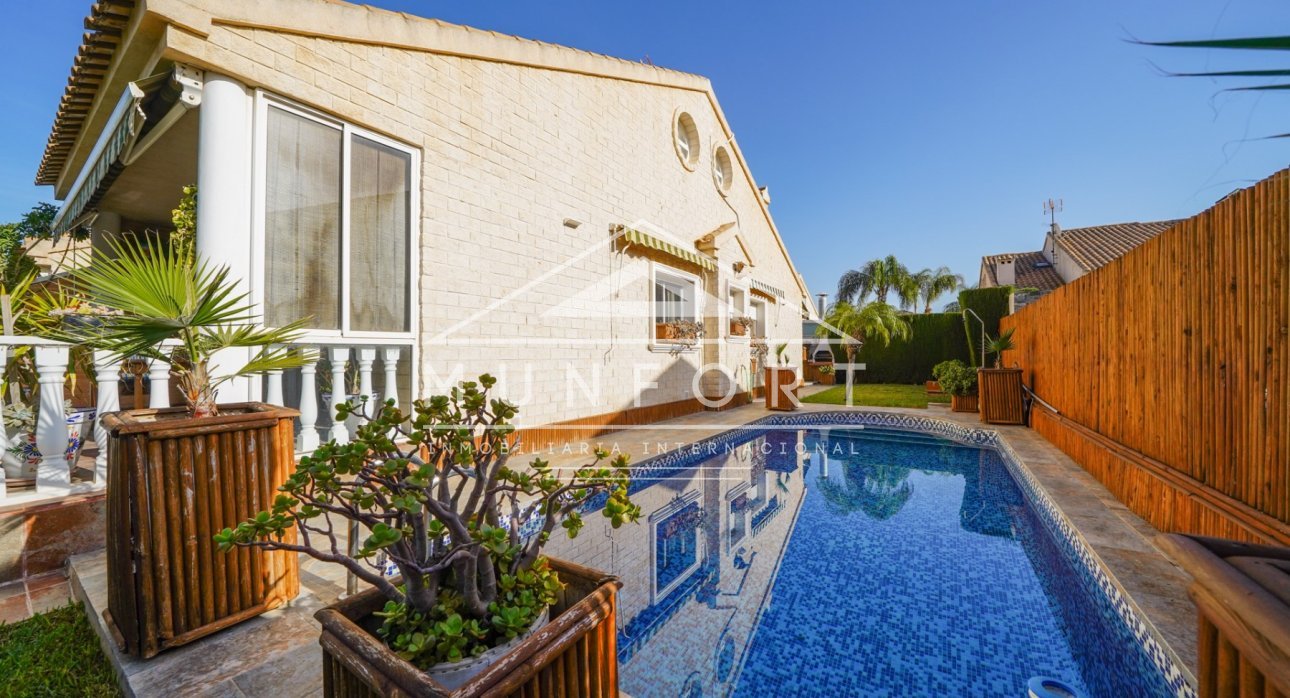 Herverkoop - Villa's -
San Javier