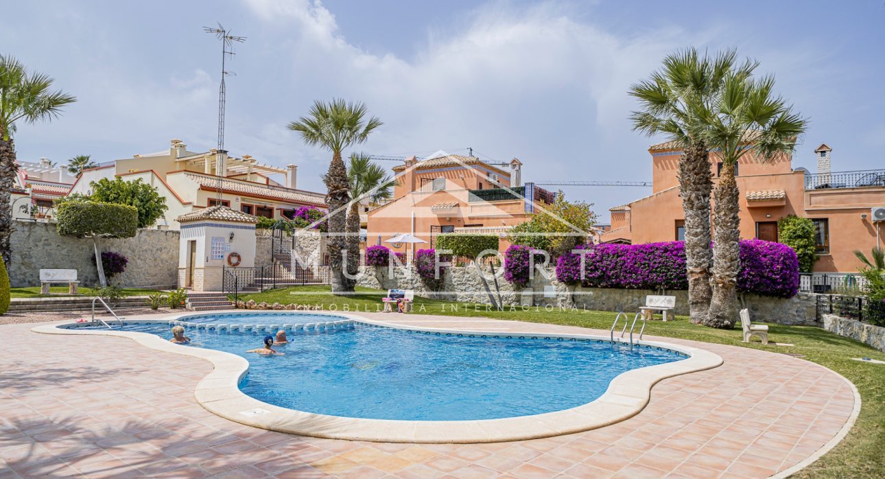 Herverkoop - Villa's -
San Miguel de Salinas