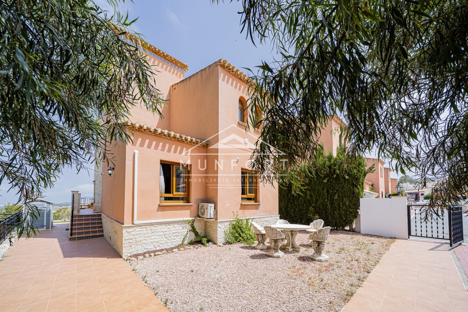 Herverkoop - Villa's -
San Miguel de Salinas