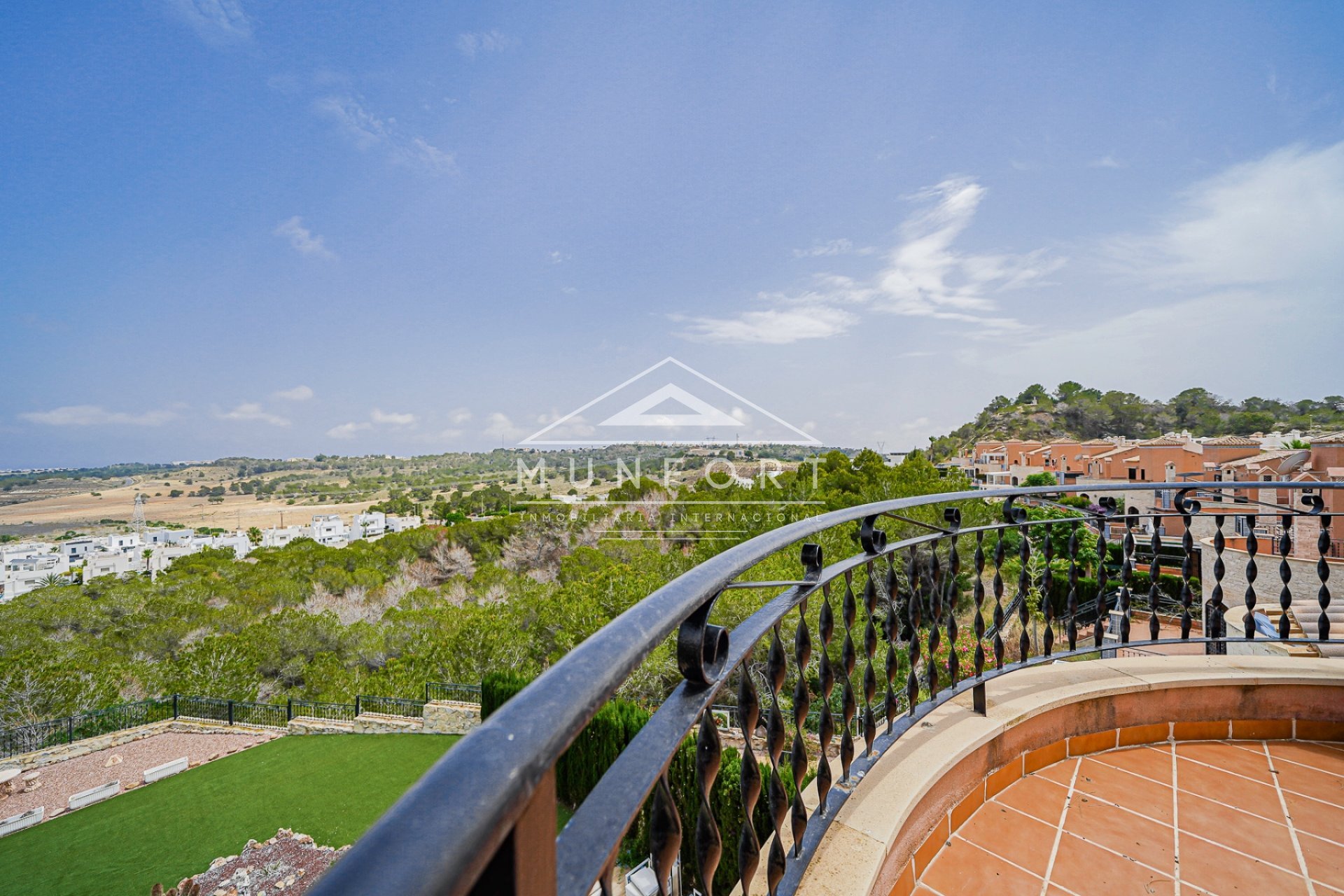 Herverkoop - Villa's -
San Miguel de Salinas