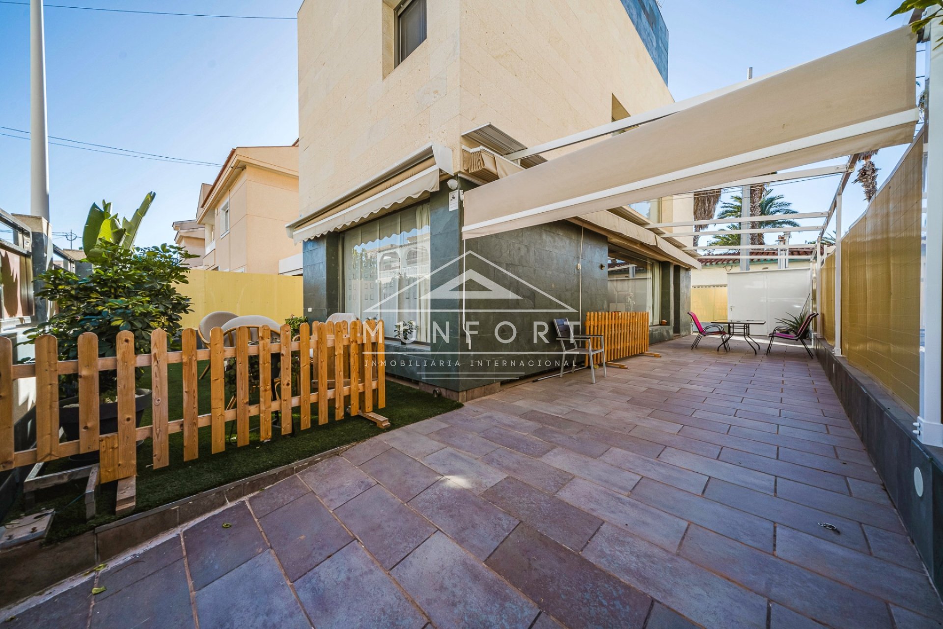 Herverkoop - Villa's -
San Pedro del Pinatar - Lo Pag&aacute;n