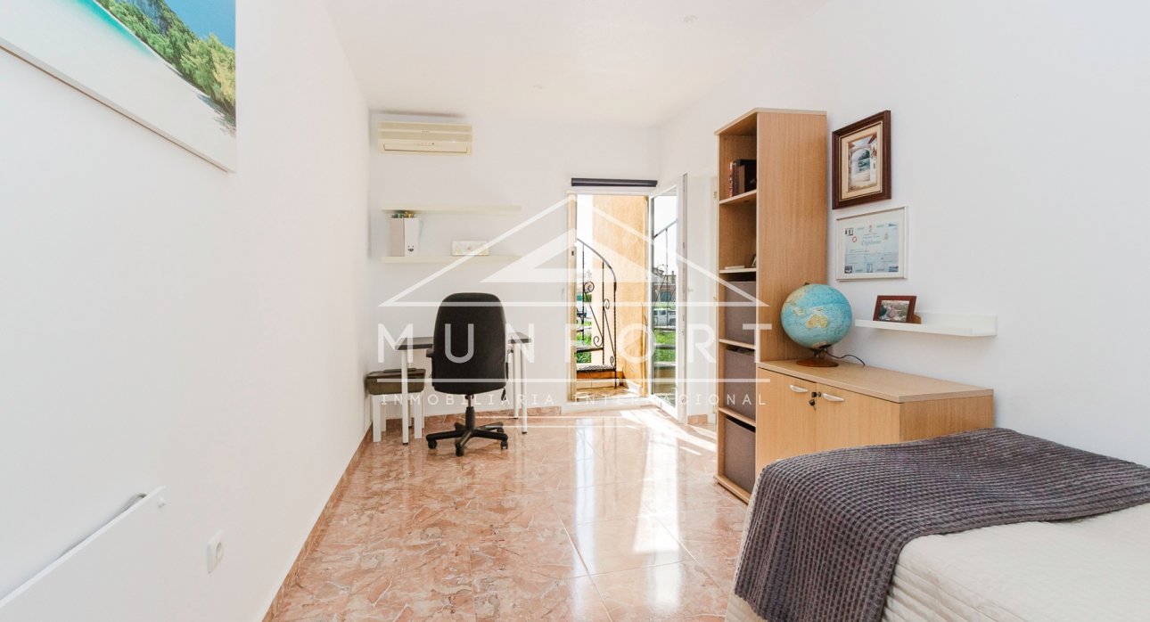 Herverkoop - Villa's -
Torrevieja - Aguas Nuevas - Torrevieja