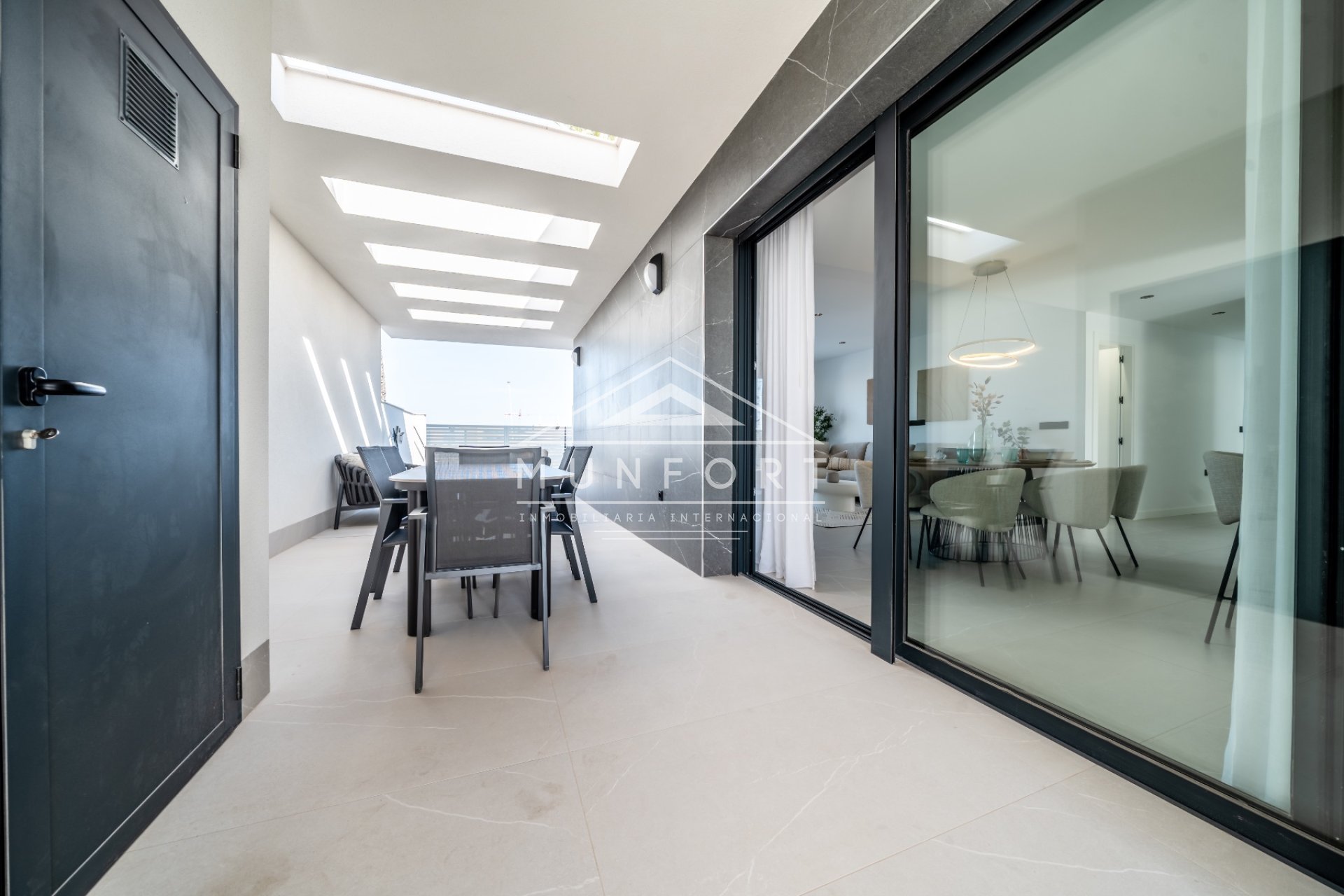 Herverkoop - Villa's -
Torrevieja - Jardín del Mar - Torrevieja