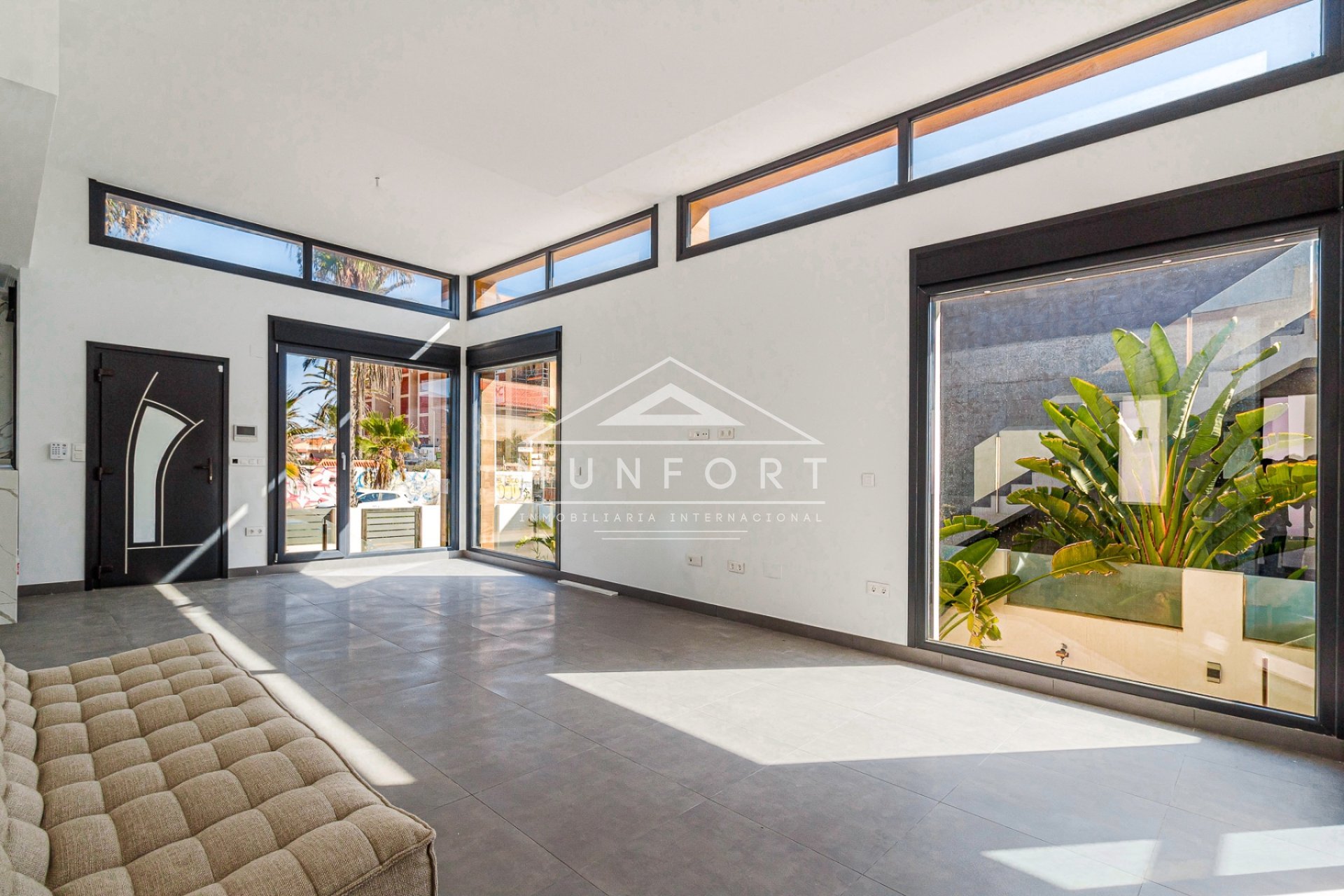 Herverkoop - Villa's -
Torrevieja - La Mata - Torrevieja