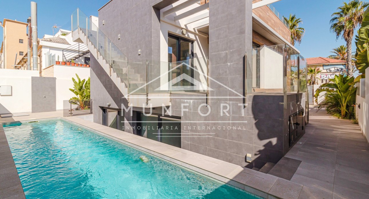 Herverkoop - Villa's -
Torrevieja - La Mata - Torrevieja