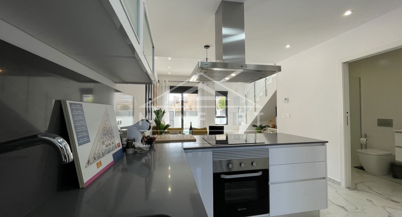 Herverkoop - Villa's -
Torrevieja - La Torreta - Torrevieja