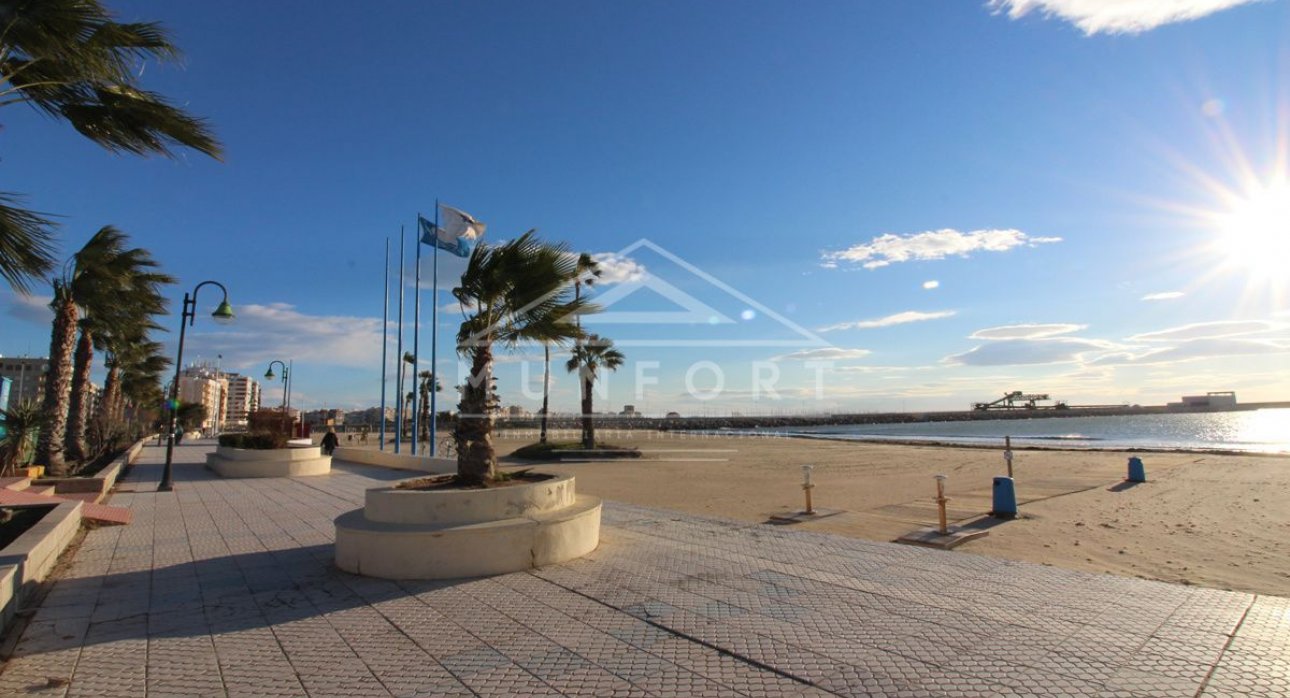 Herverkoop - Villa's -
Torrevieja - La Torreta