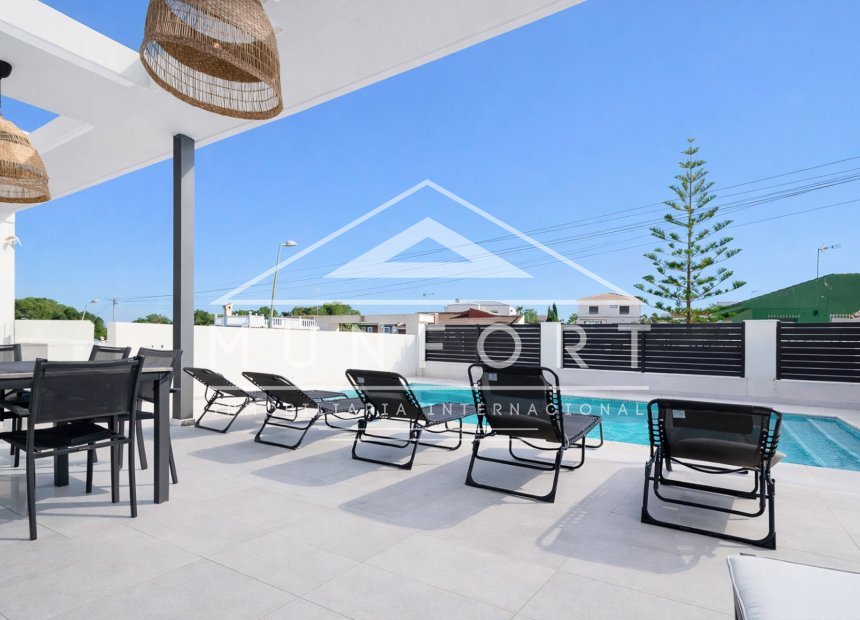Herverkoop - Villa's -
Torrevieja - Los Balcones - Torrevieja