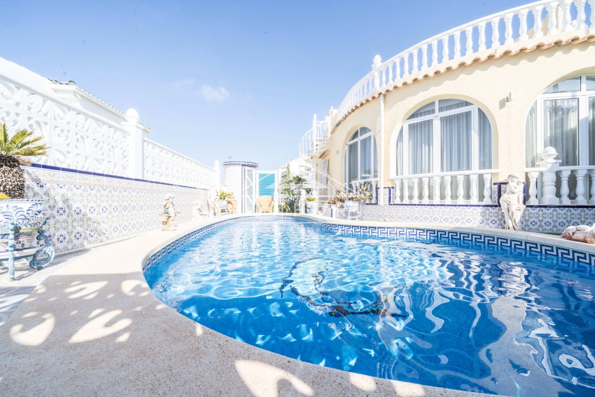 Herverkoop - Villa's -
Villamartin