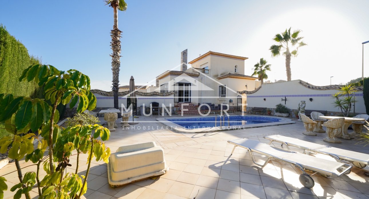 Lange Termijn Verhuur - Villa's -
Orihuela Costa - Las Ramblas Golf