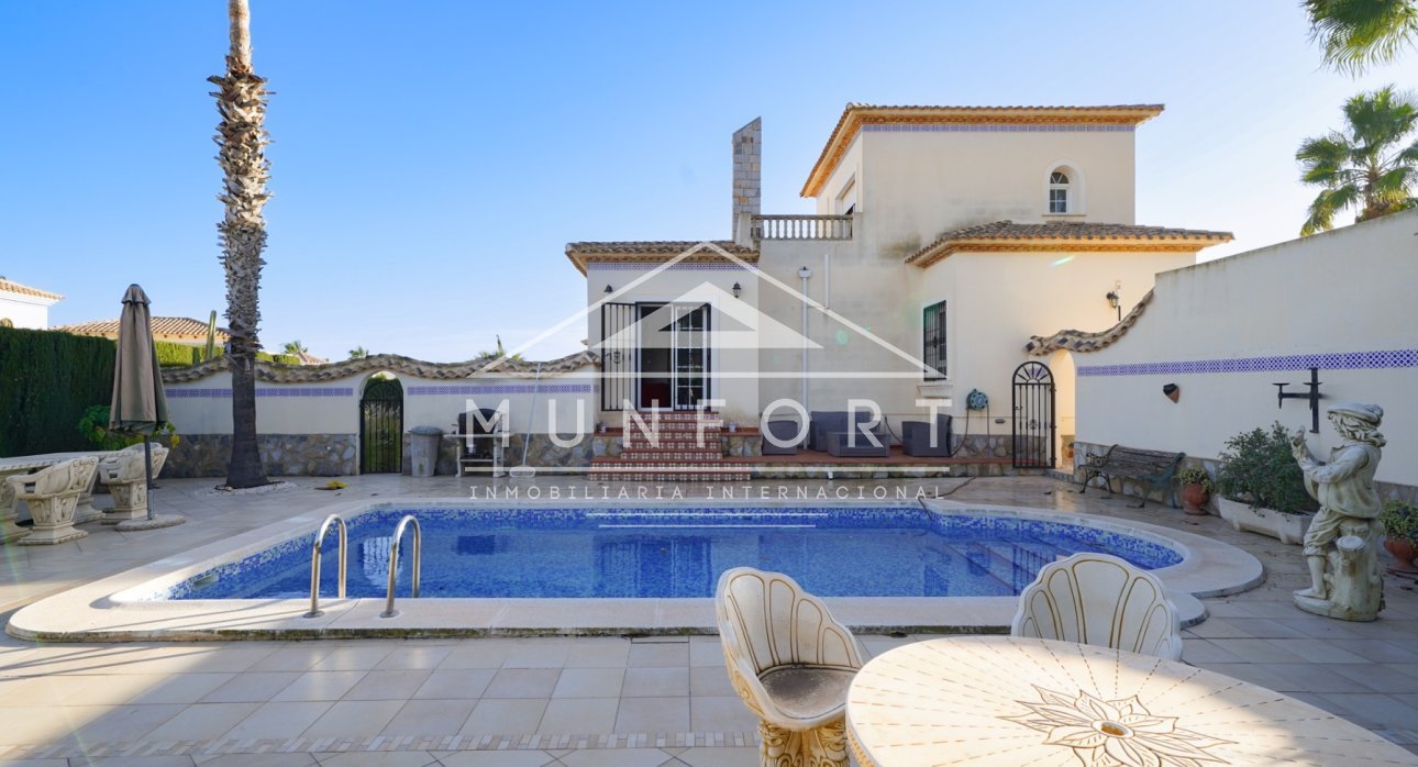 Lange Termijn Verhuur - Villa's -
Orihuela Costa - Las Ramblas Golf