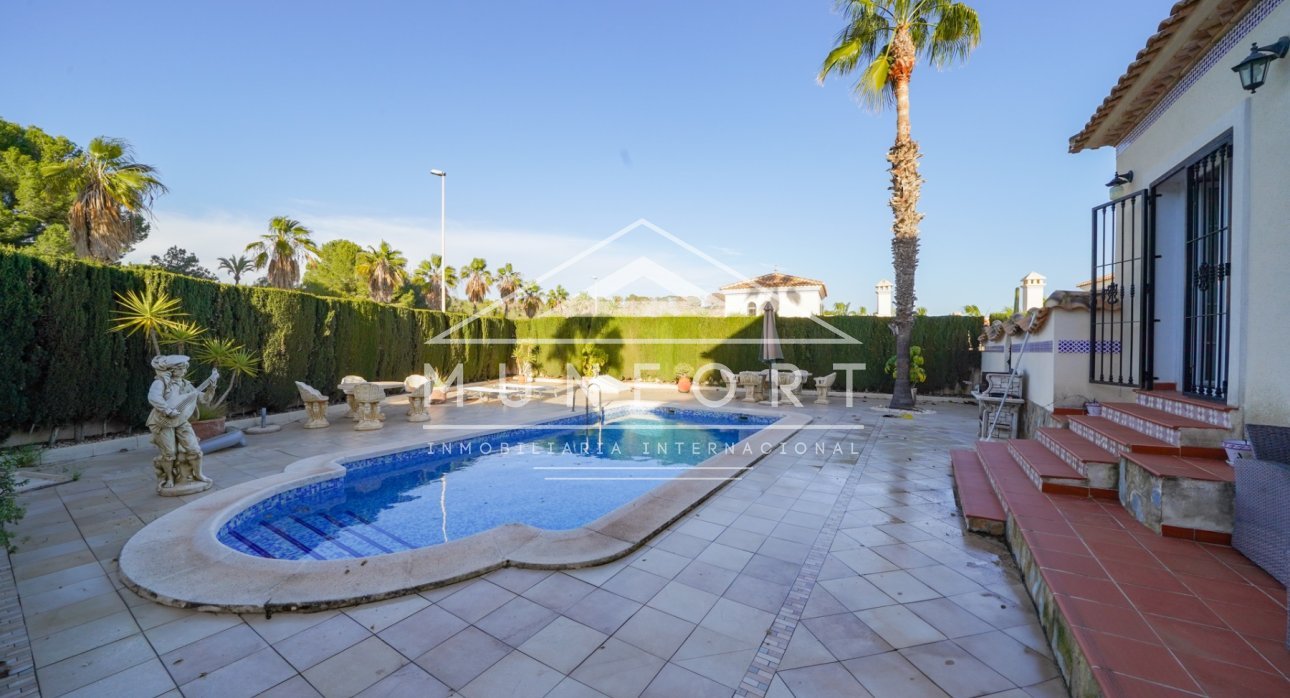 Lange Termijn Verhuur - Villa's -
Orihuela Costa - Las Ramblas Golf
