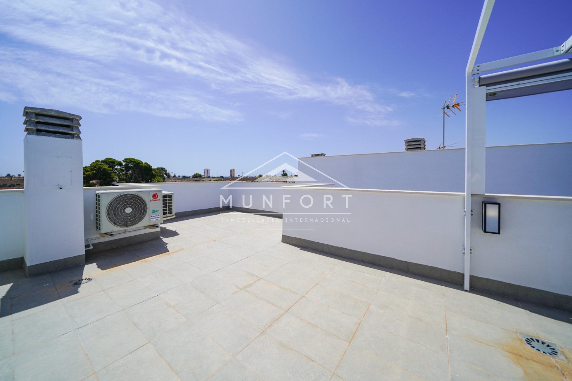 Lange Termijn Verhuur - Villa's -
San Javier - Santiago de la Ribera