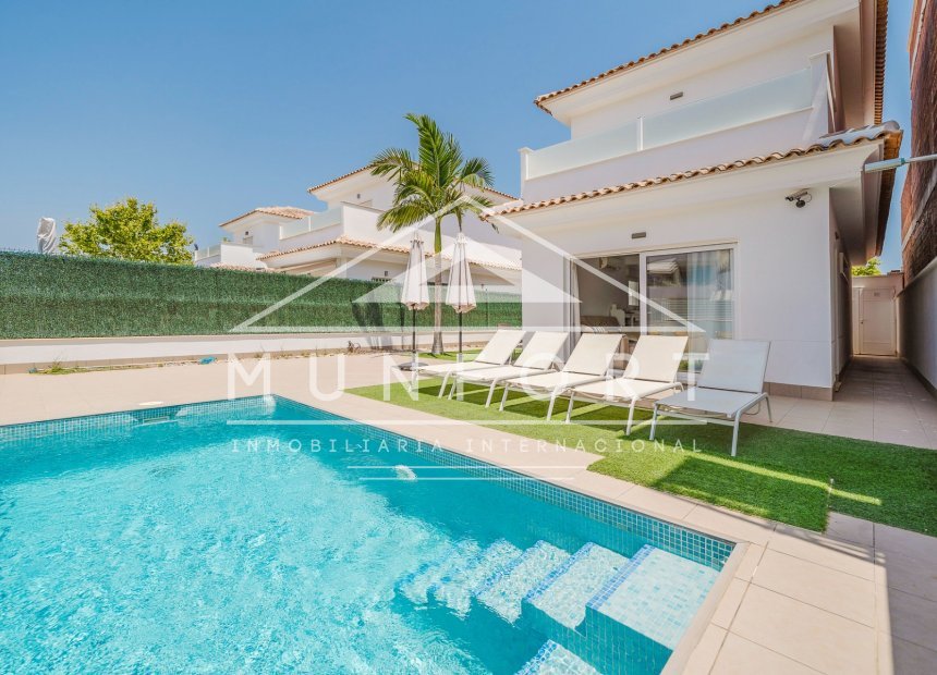 Lange Termijn Verhuur - Villa's -
San Pedro del Pinatar - Lo Pag&aacute;n