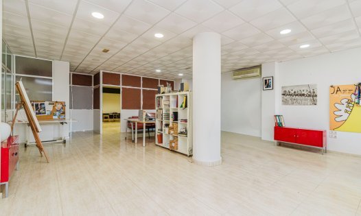 Locaux commerciaux - Revente -
            San Pedro del Pinatar - JB006