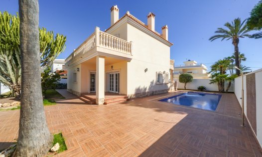 Luksusvillaer - Videresalg - Orihuela Costa -
                Cabo Roig