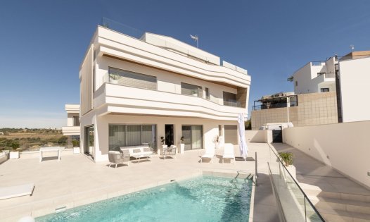 Luxe villa's - Herverkoop - Orihuela Costa -
                Aguamarina