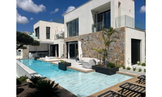 Luxe villa's - Herverkoop -
            Orihuela Costa - V348