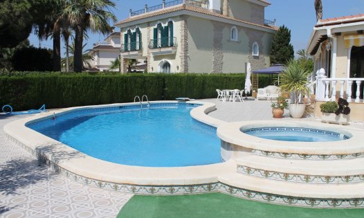 Luxury Villas - Resale - Orihuela Costa -
                Cabo Roig