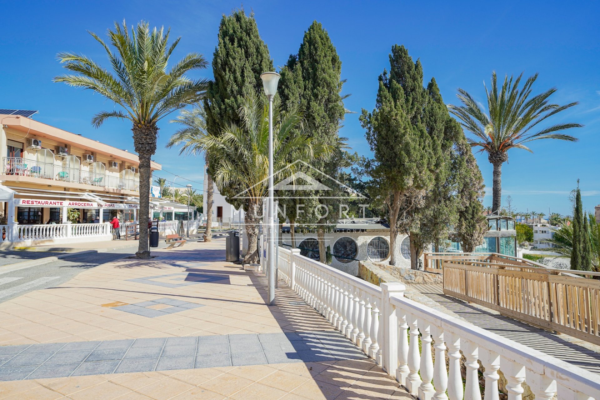Neue Gebäude - Bungalows -
Pilar de la Horadada