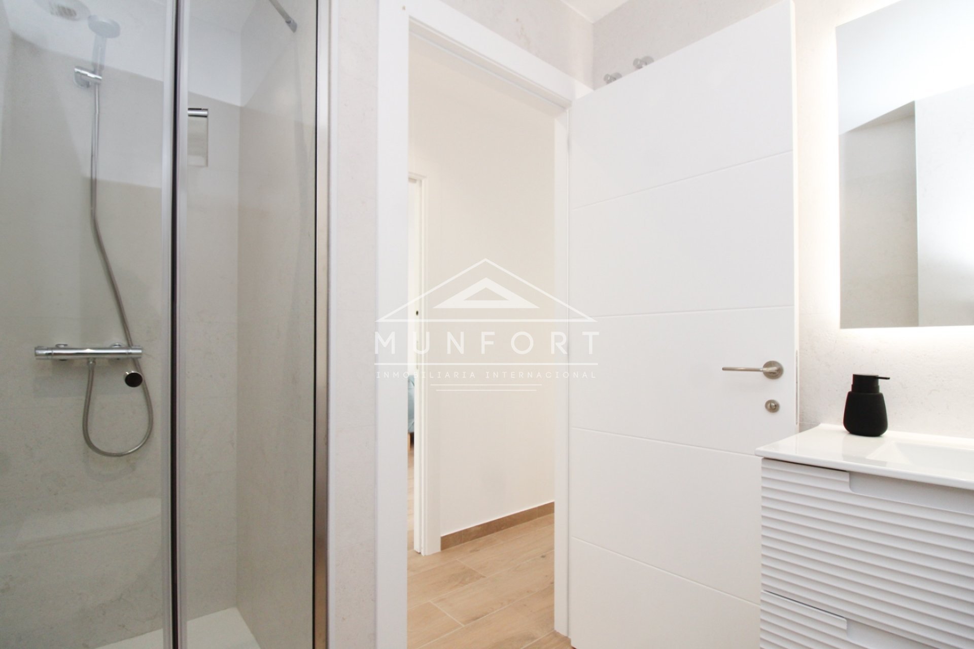 Neue Gebäude - Bungalows -
Pilar de la Horadada