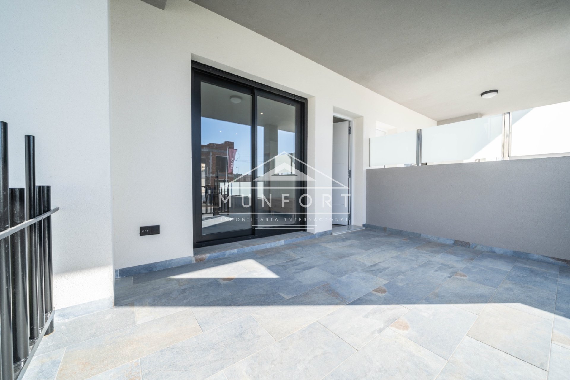 Neue Gebäude - Bungalows -
San Miguel de Salinas