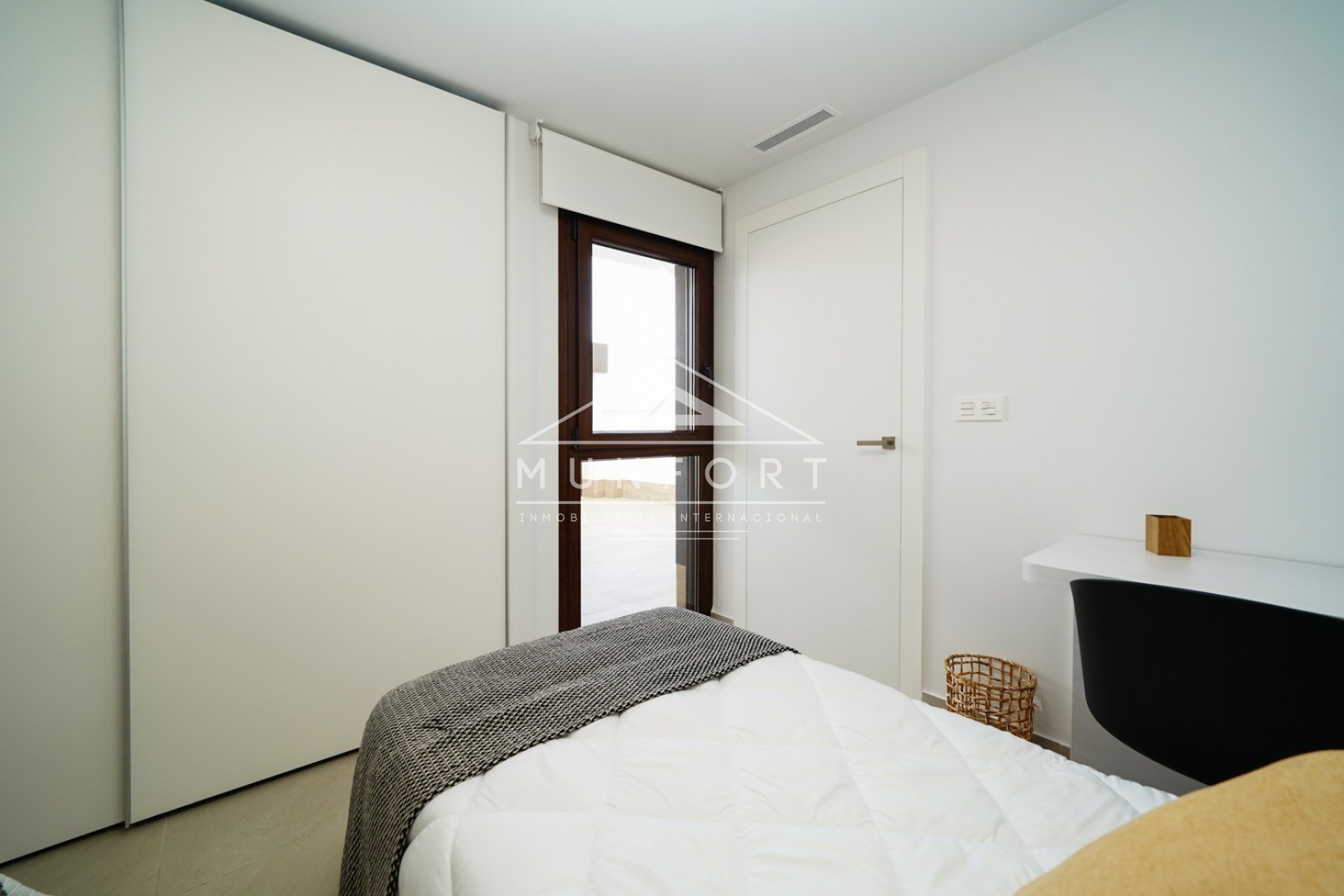 Neue Gebäude - Bungalows -
San Pedro del Pinatar