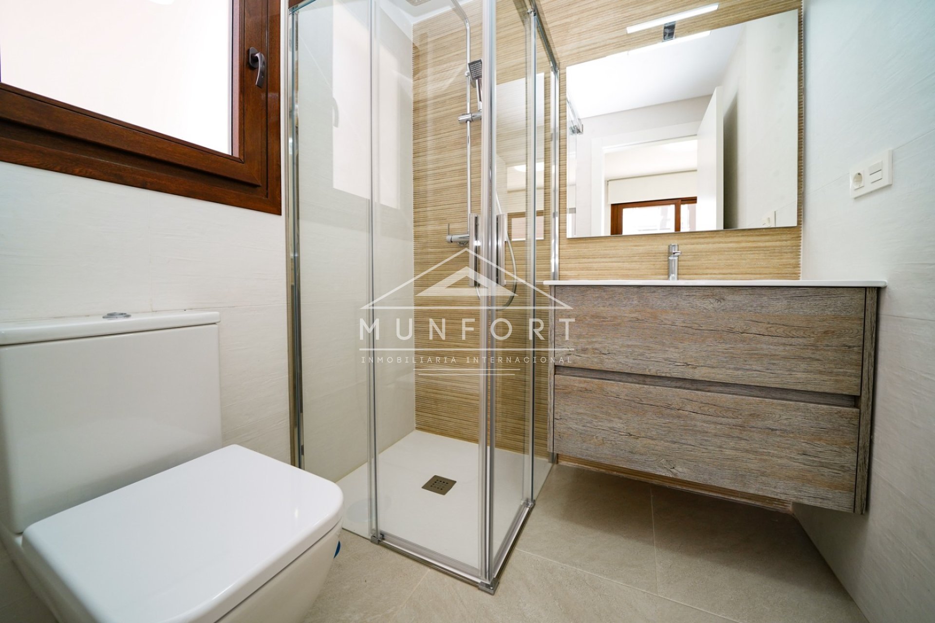 Neue Gebäude - Bungalows -
San Pedro del Pinatar