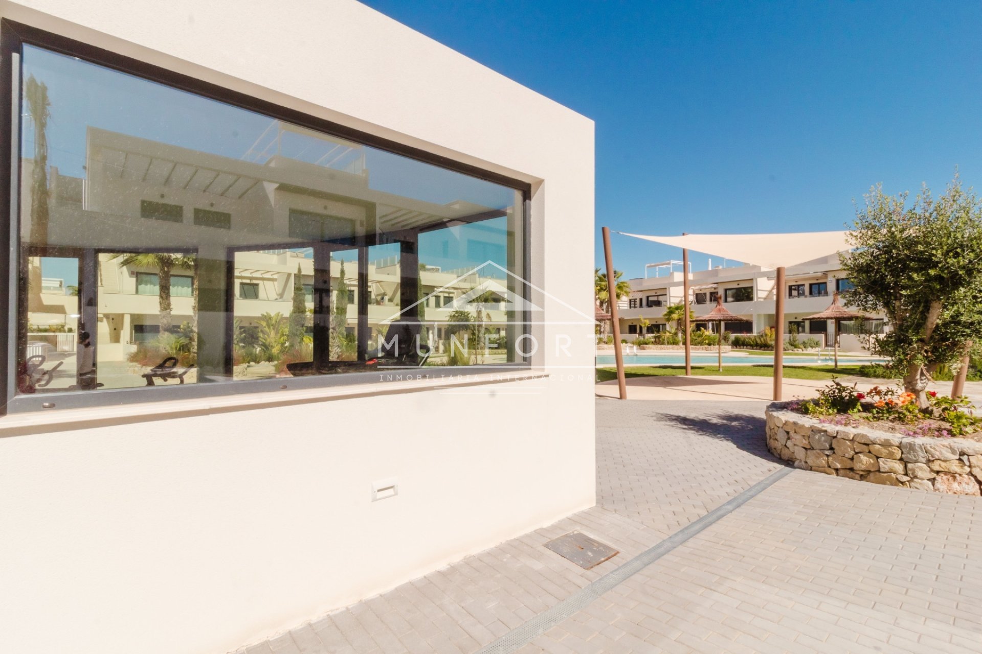 Neue Gebäude - Bungalows -
Torrevieja - La Veleta - Torrevieja