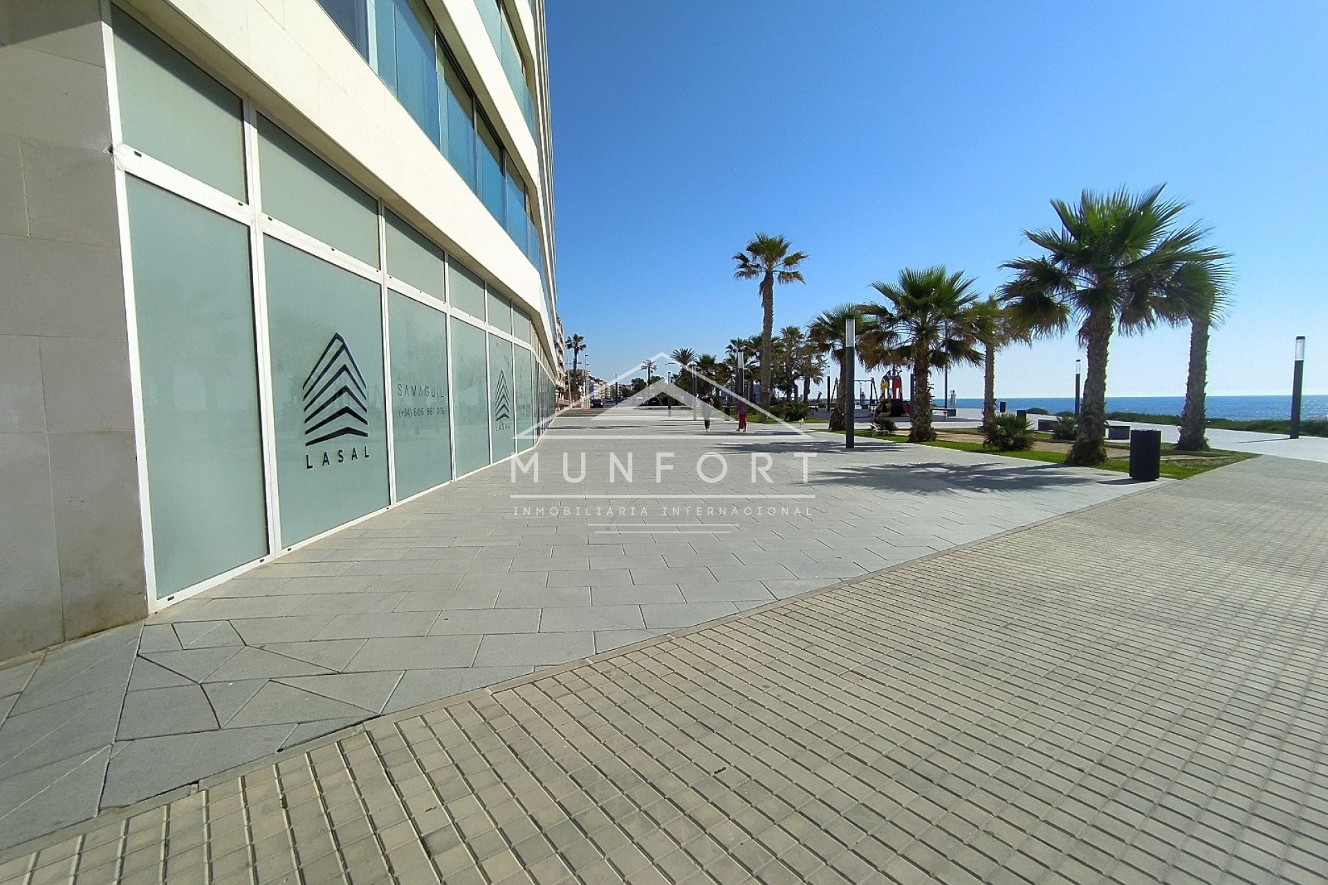 Neue Gebäude - Geschäftsräume -
Torrevieja