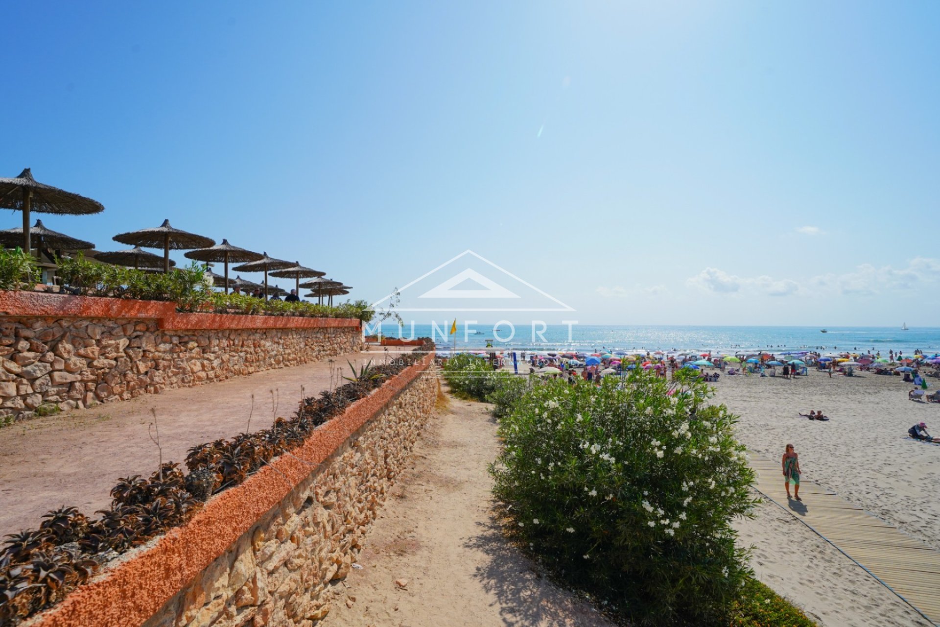 Neue Gebäude - Luxusvillen -
Orihuela Costa - La Zenia