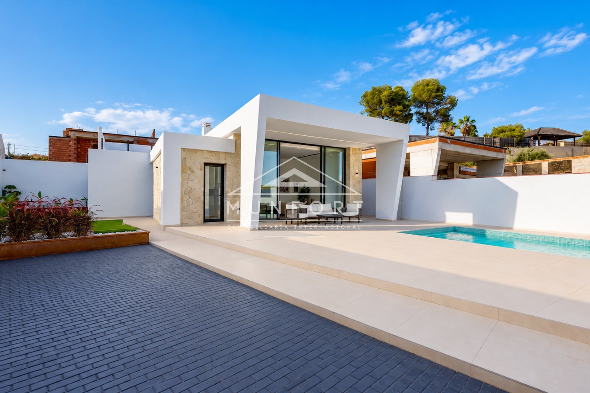 Neue Gebäude - Luxusvillen -
Torrevieja