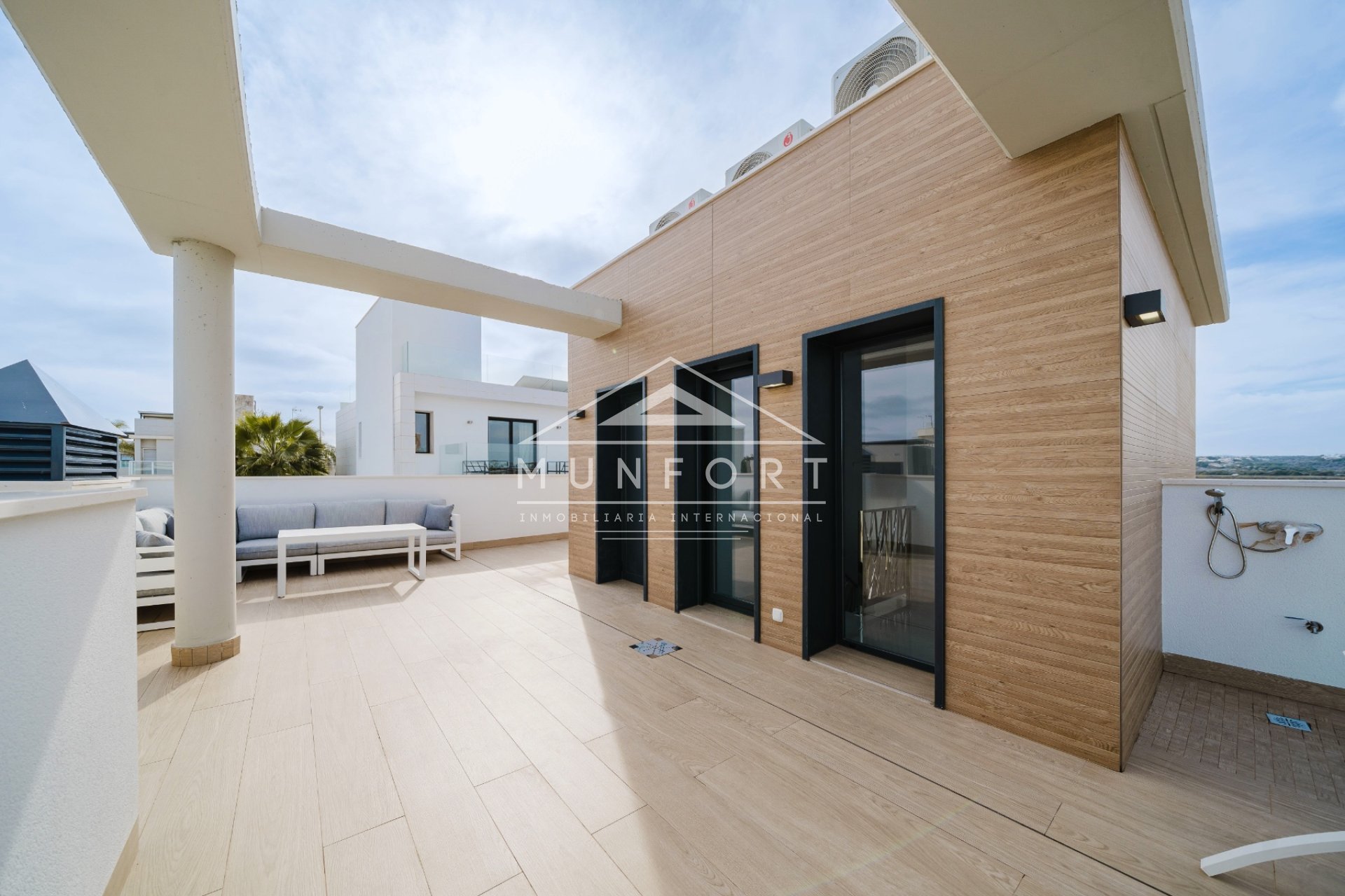Neue Gebäude - Villen -
Orihuela Costa