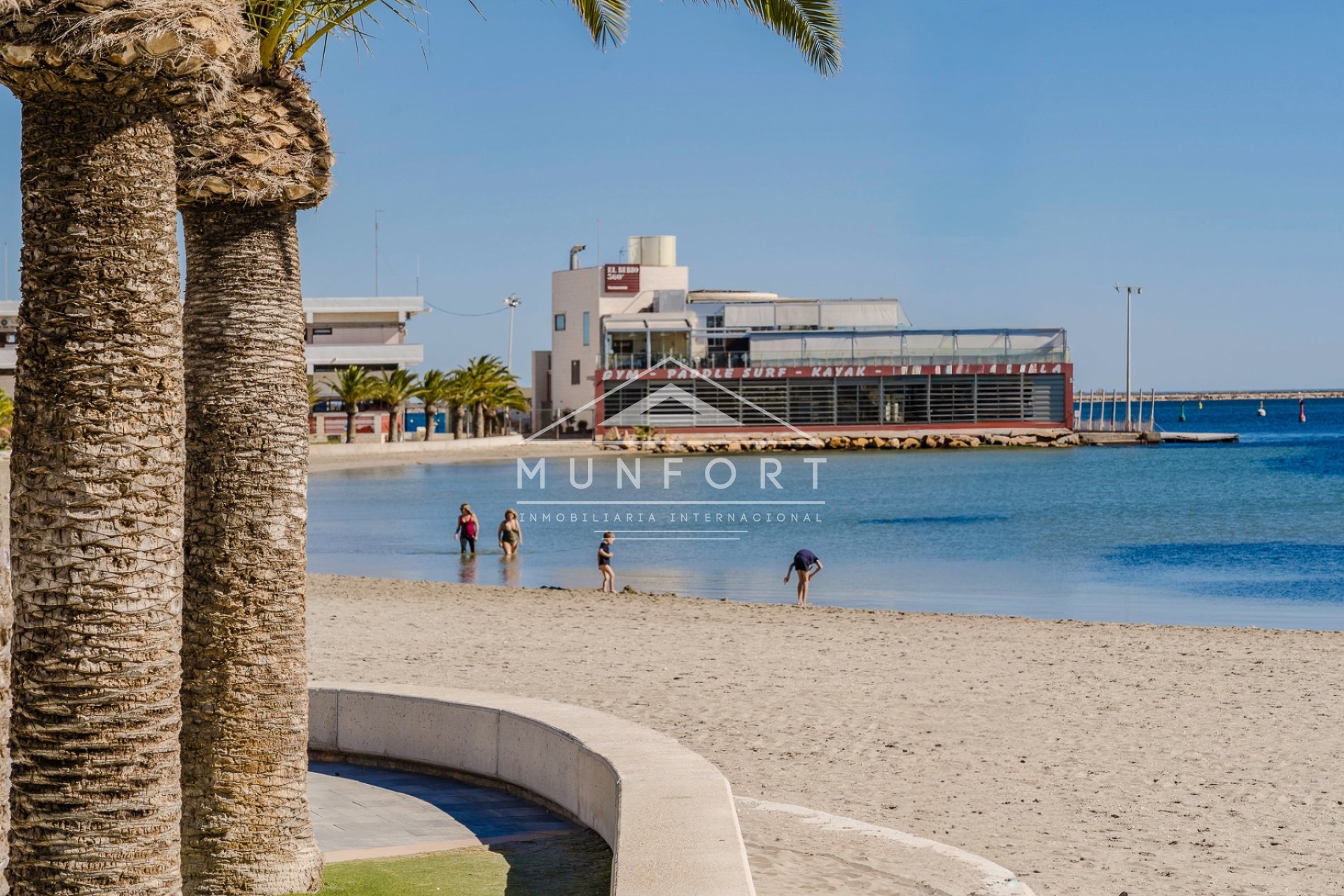 Neue Gebäude - Villen -
San Pedro del Pinatar