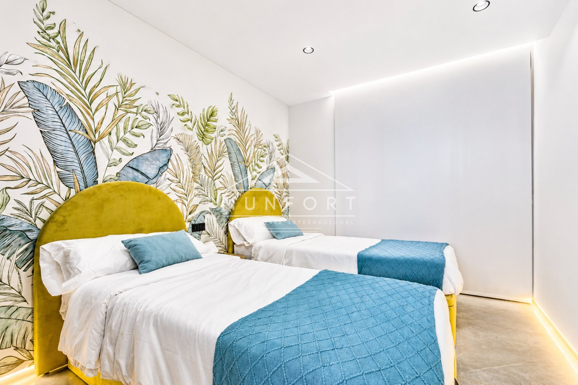 New Build - Luxury Villas -
Torrevieja
